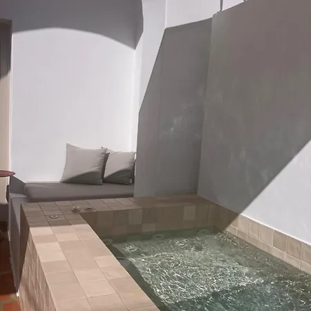 Hotel Ethos Vegan Fira, Santorini