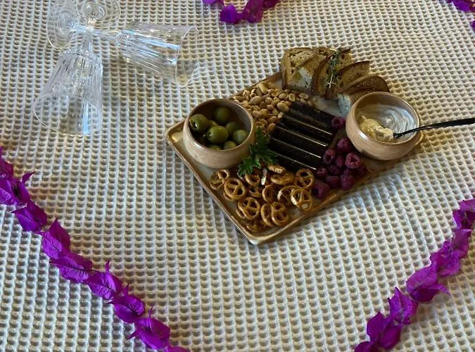 Ethos Fira, Santorini Hotel