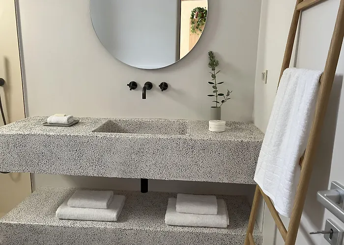 Ethos Fira, Santorini *