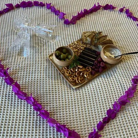 Ethos Vegan Fira, Santorini Hotel
